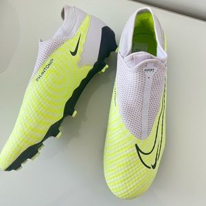 Nike Phantom Soccer Cleats Mens